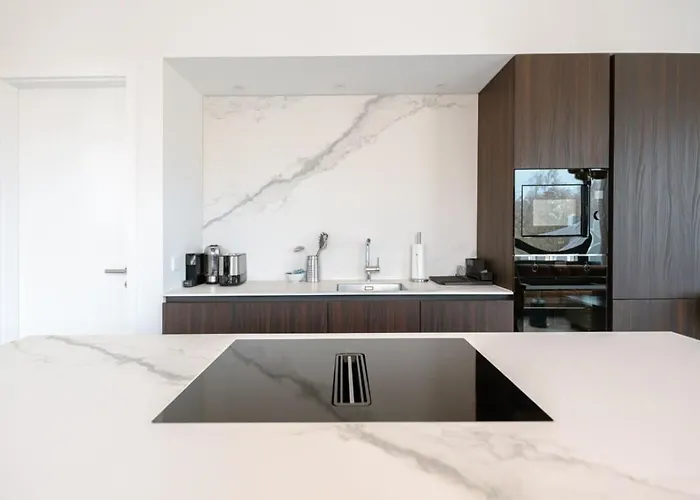 Modern 2br In Near Old Town 公寓