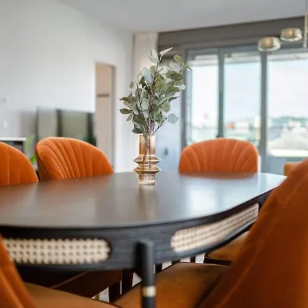 Elegance In Historic Ville-haute