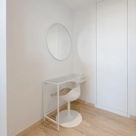 Apartament Modern 2br In Near Old Town Luksemburg