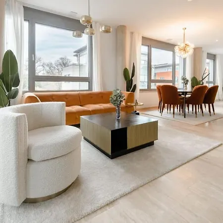 Modern 2br In Near Old Town